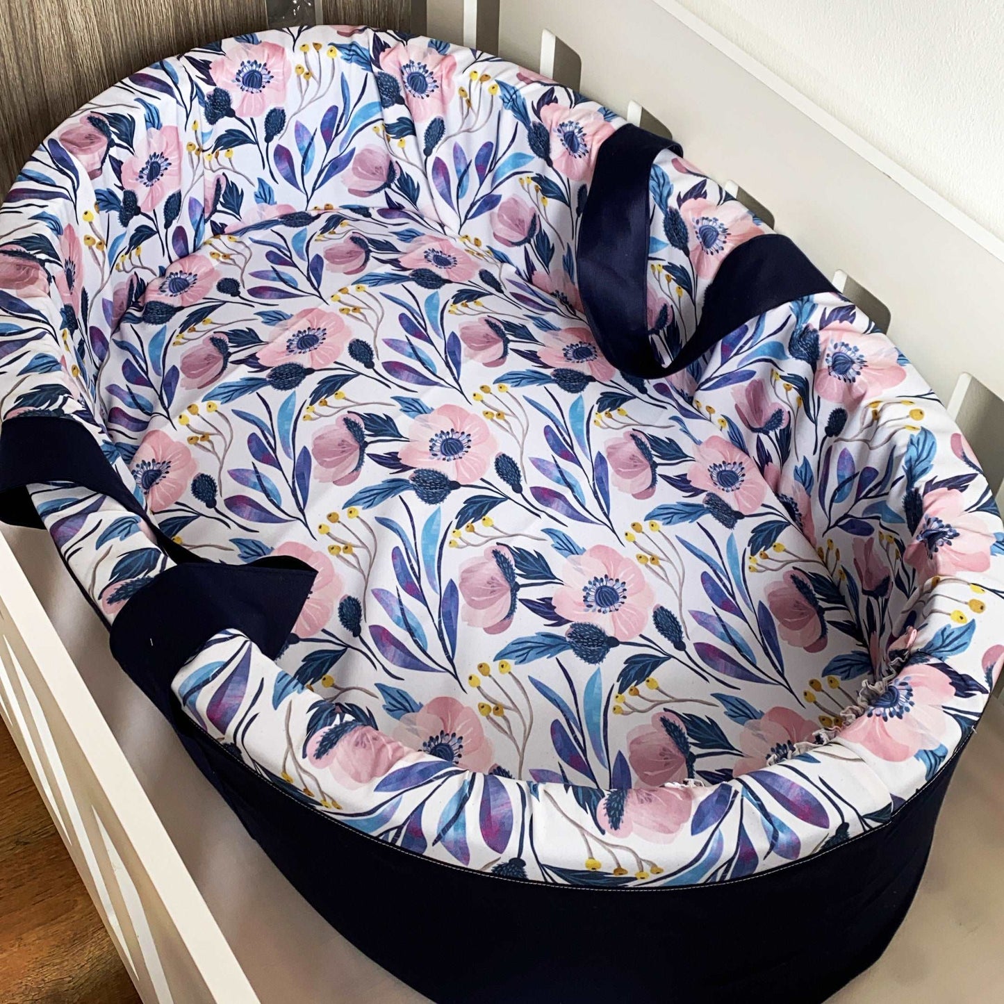 Carry Cot - Navy Flower 01