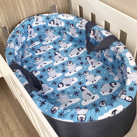 Carry Cot - Blue Penguin 01