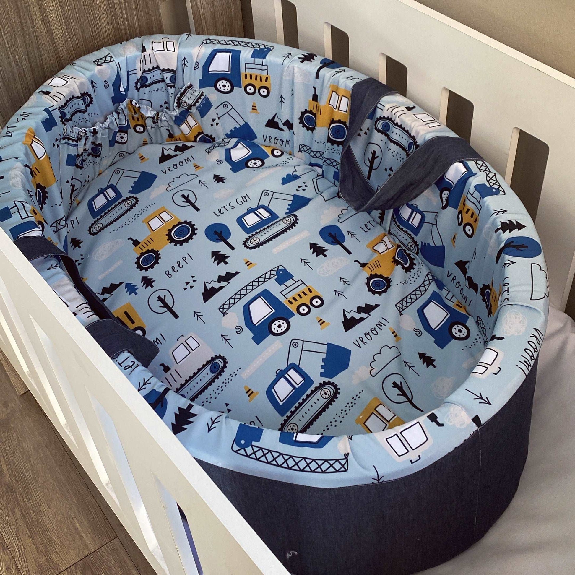 Carry Cot - Blue Construction 01