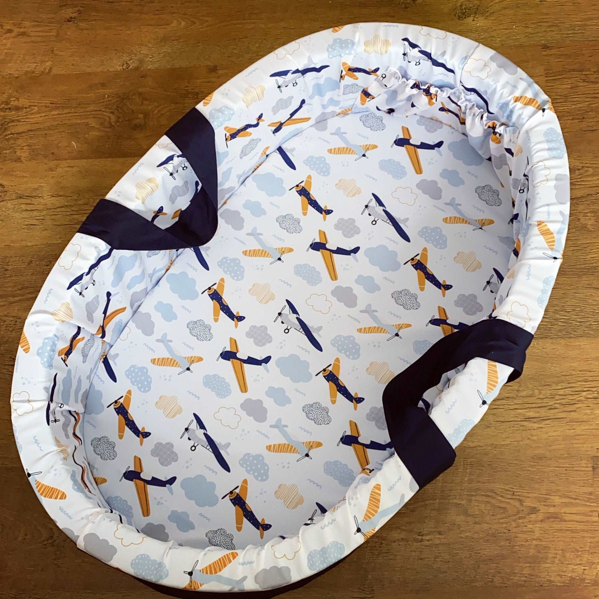 Carry Cot - Plane 02
