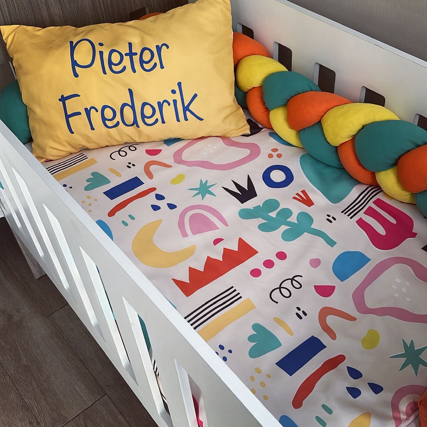 Cot Bedding - Colourful Shapes Set 01