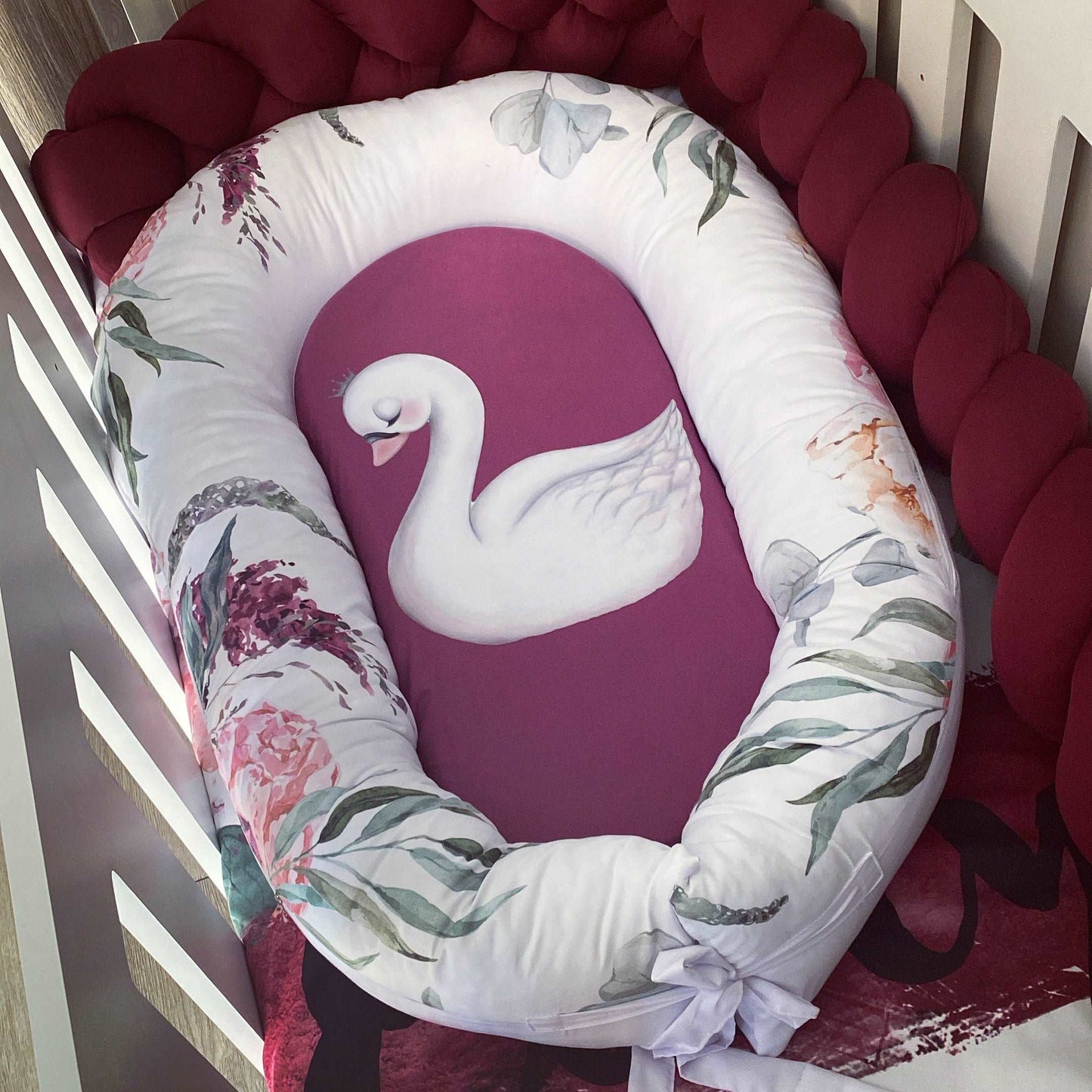 Cot Bedding - Maroon Swan Set 01