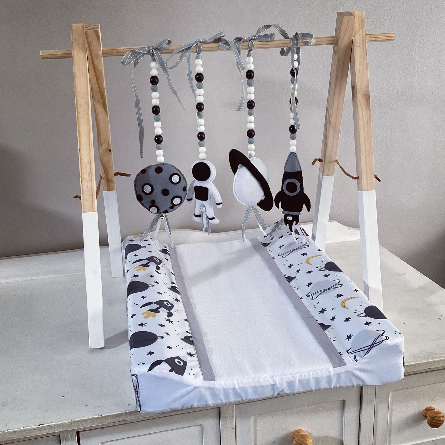 Cot Bedding - Black Space Set 02