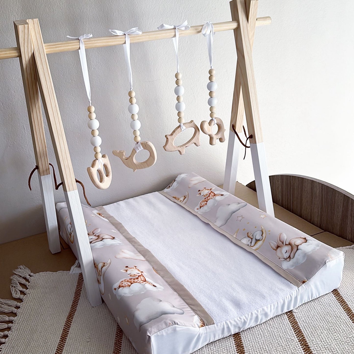 Cot Bedding - Stone Elephant Set 02