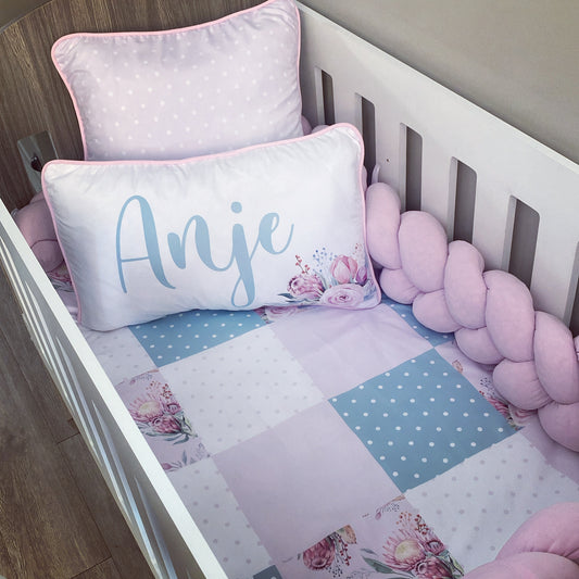 Cot Bedding - Protea Flower Set 01