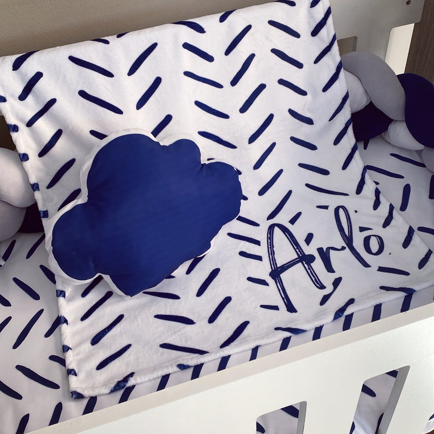 Cot Bedding - Navy Stripe Set 01