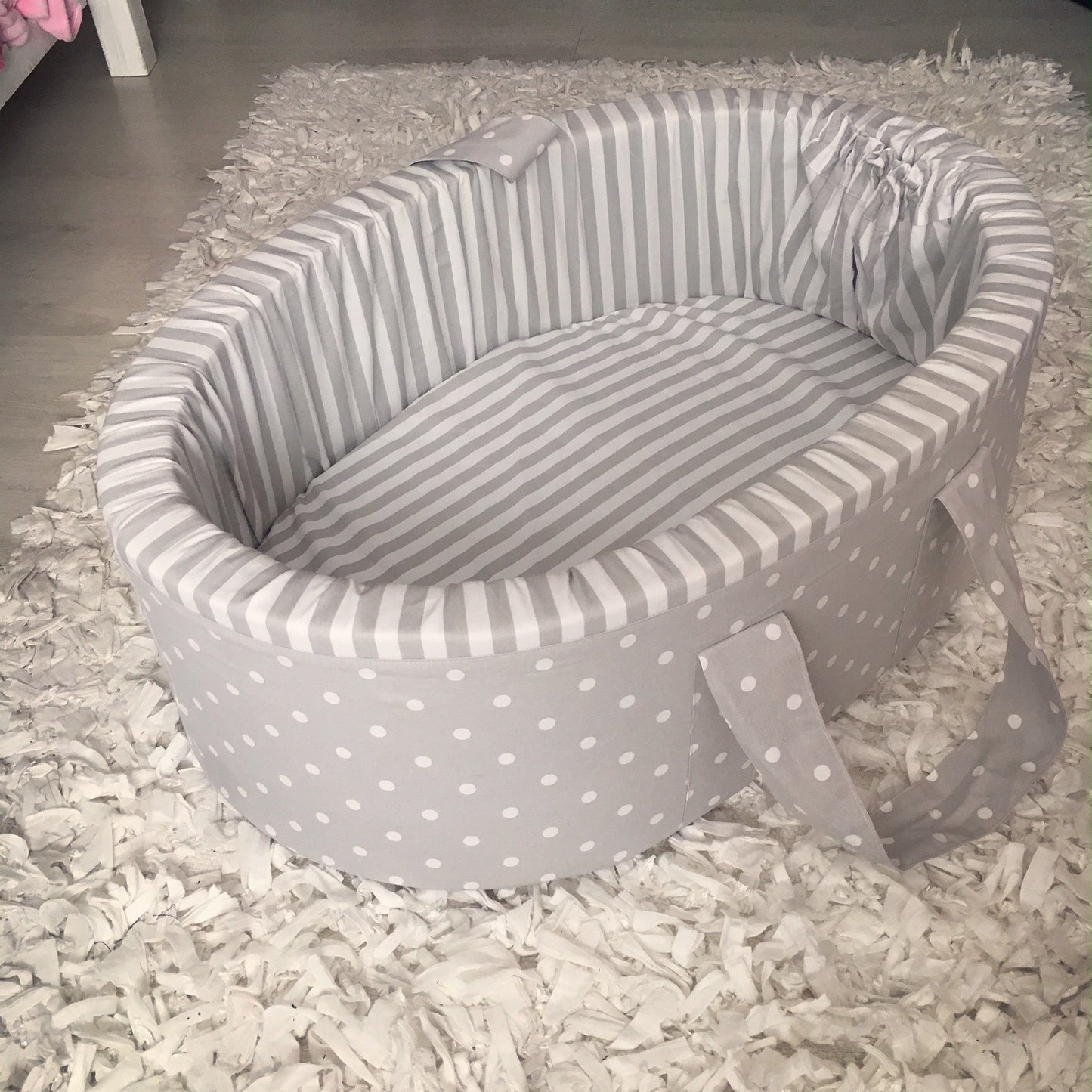 Carry Cot - Grey Stripe 03