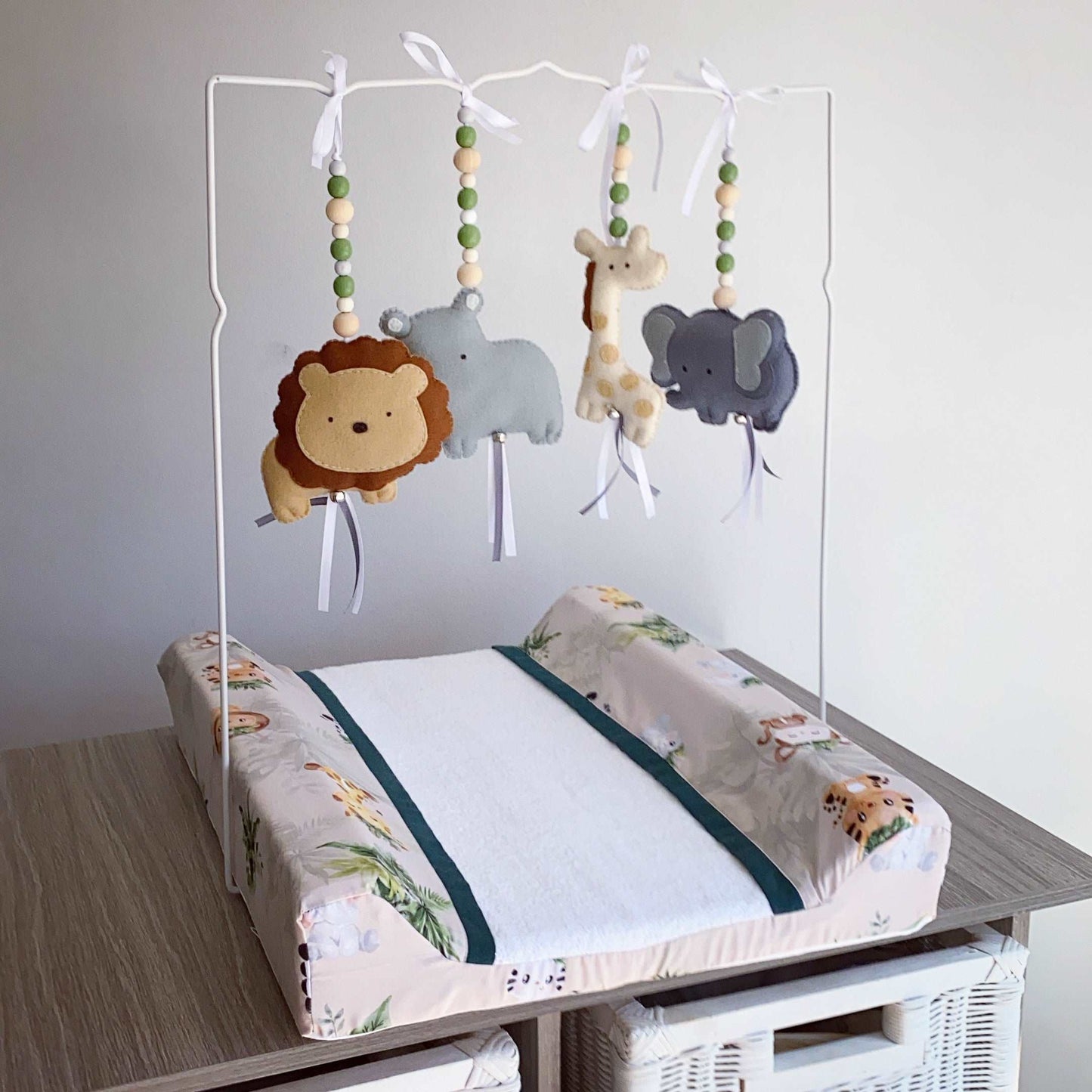 Cot Bedding - Green Safari Set 07