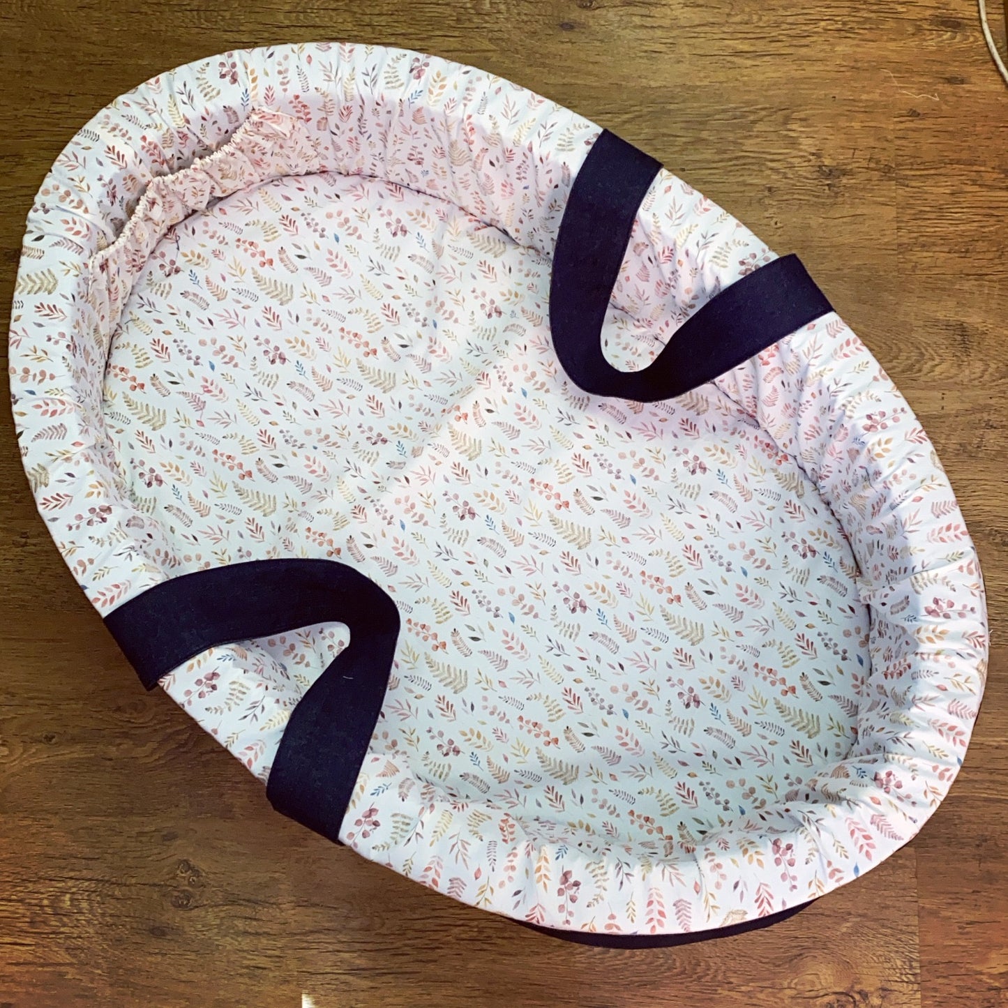 Carry Cot - Leaf 06