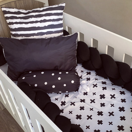 Cot Bedding - Black and White Set 01
