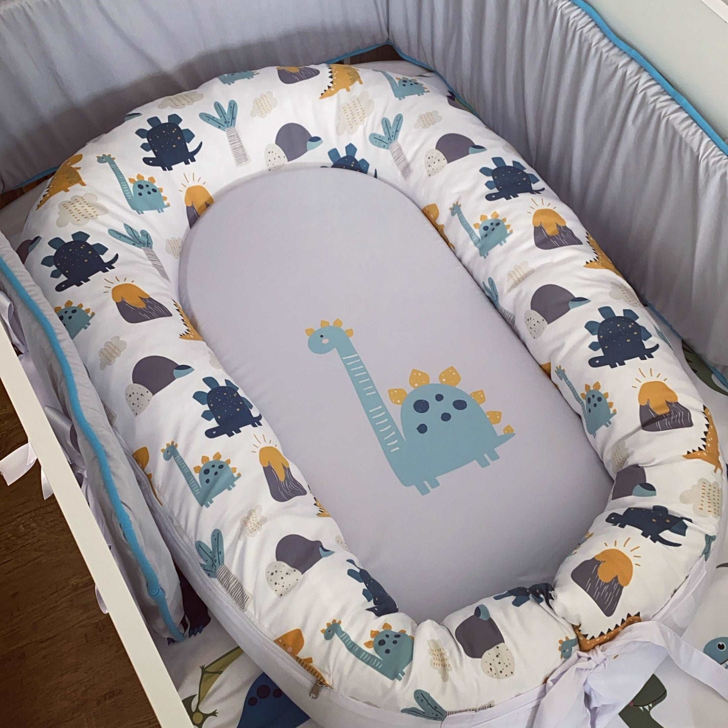 Cot Bedding - Dinosaur Set 4