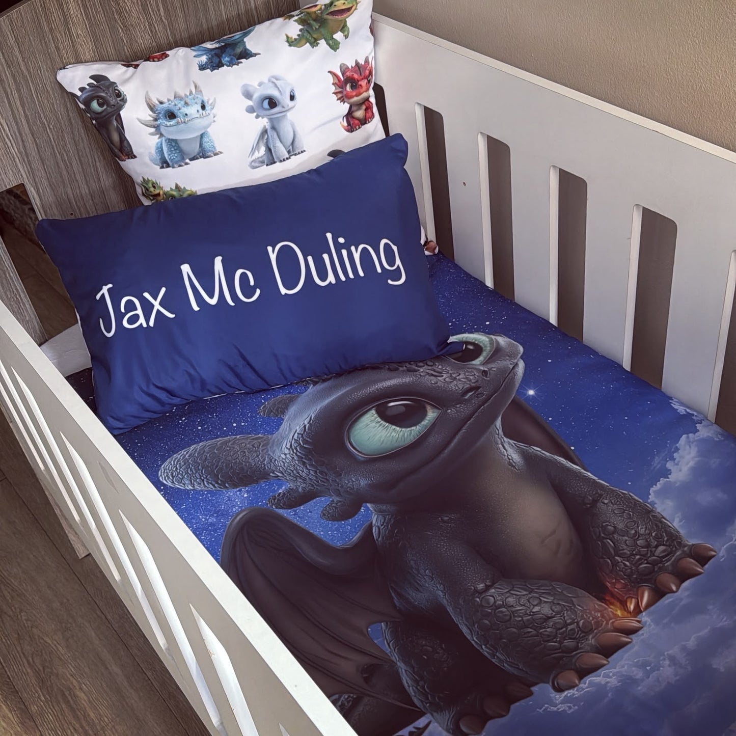 Cot Bedding - How To Train Your Dragon Set 01
