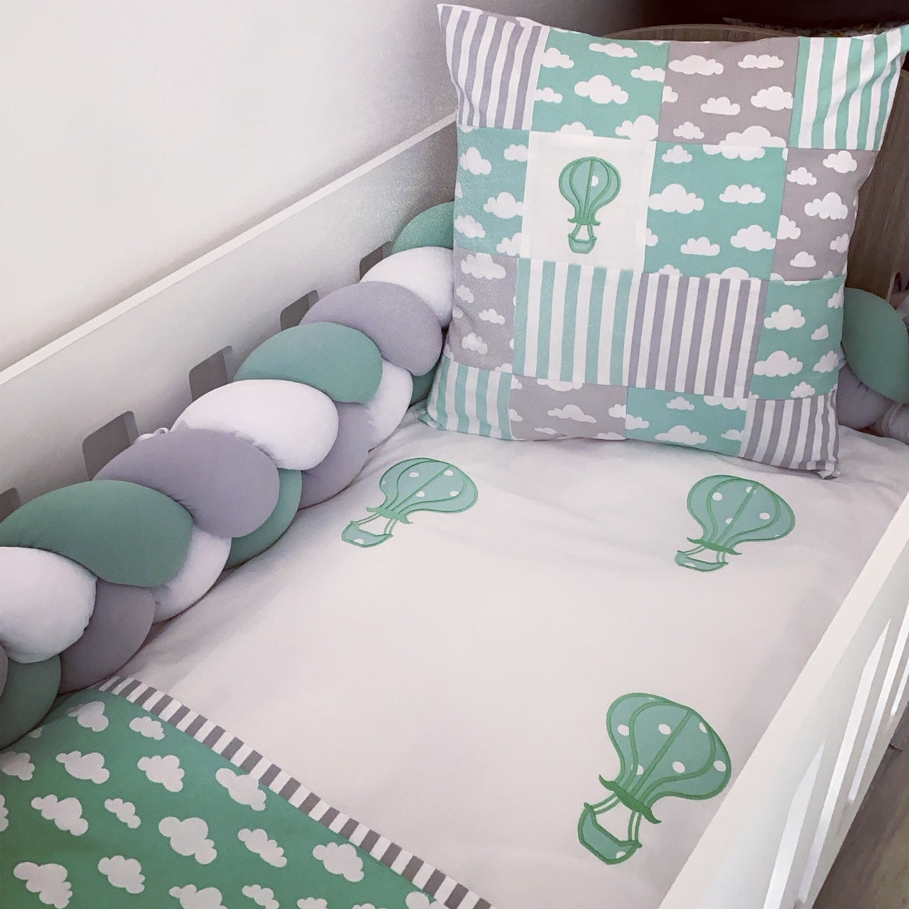 Cot Bedding - Sage Hot Air Balloon Set 01
