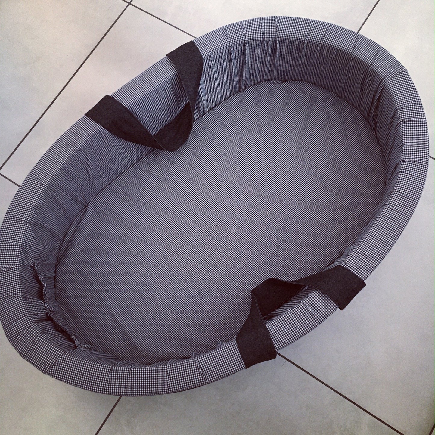 Carry Cot - Black Check 01