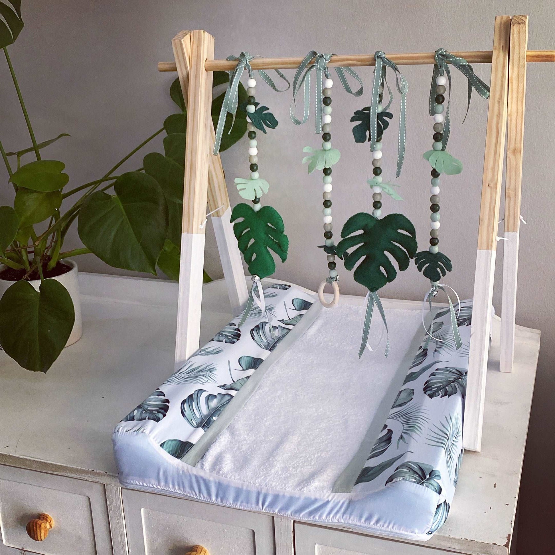 Cot Bedding - Emerald Green Leaf Set 01