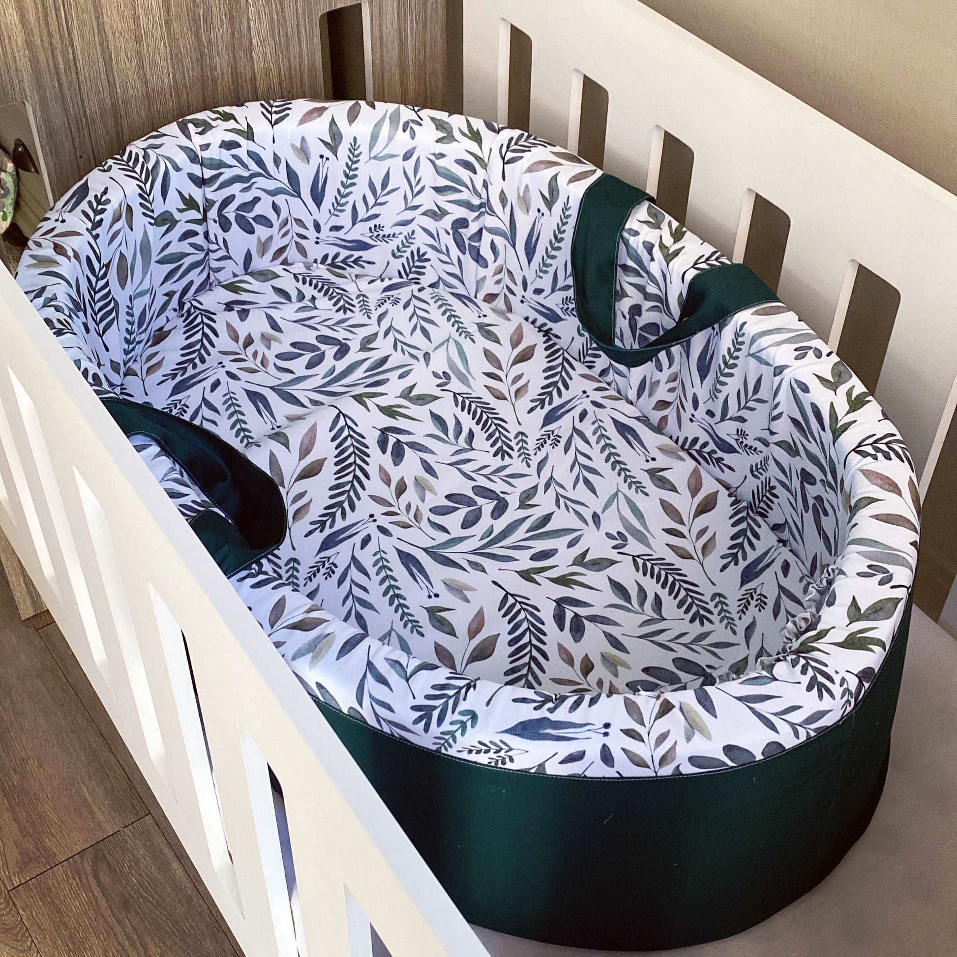 Carry Cot - Leaf 01