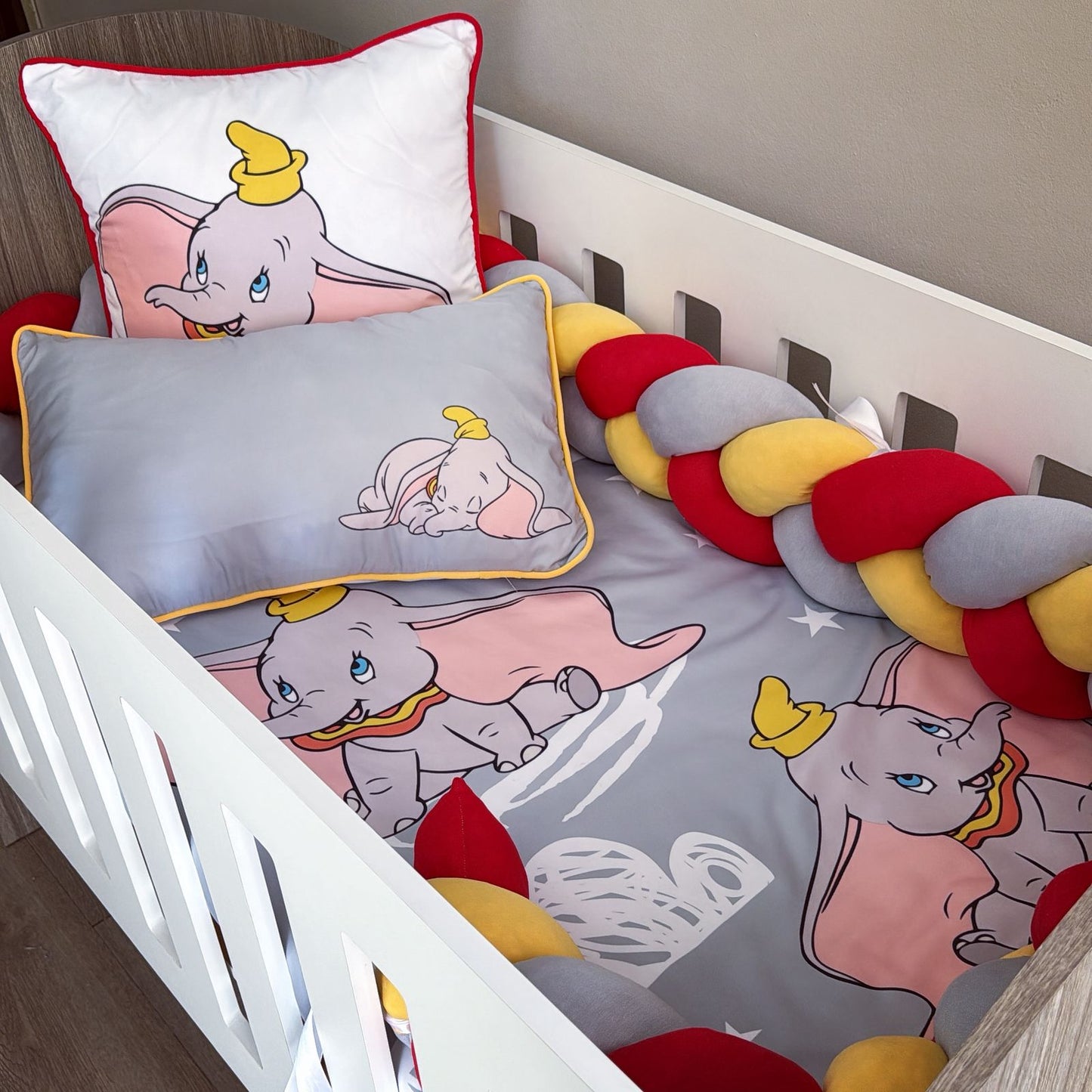 Cot Bedding - Grey Dumbo Set 01