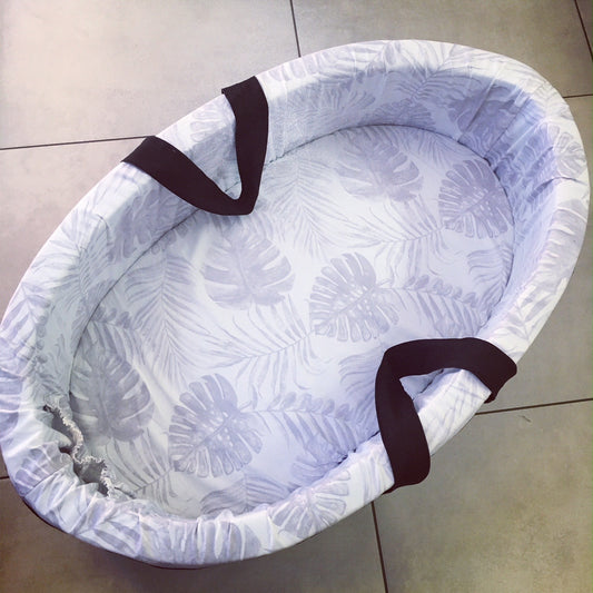 Carry Cot - Leaf 03