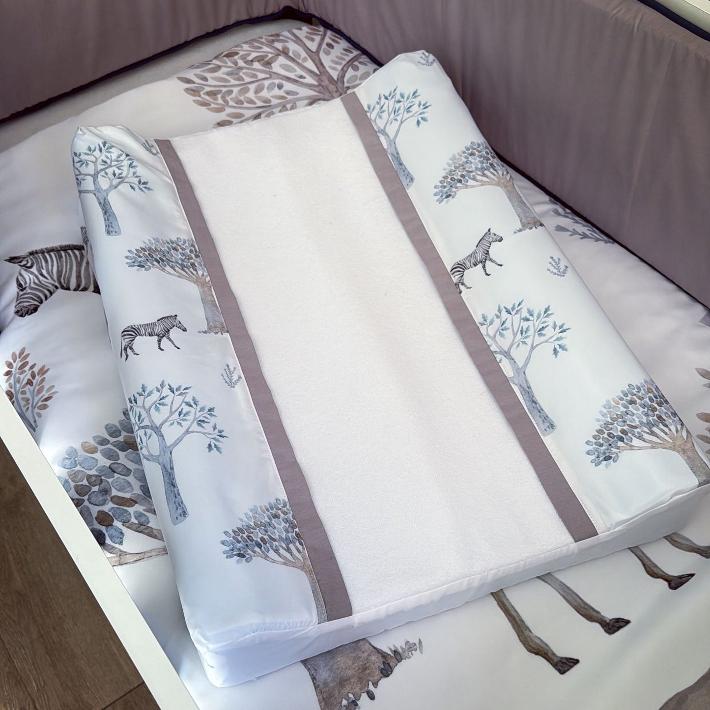 Cot Bedding - Grey Safari Set 03