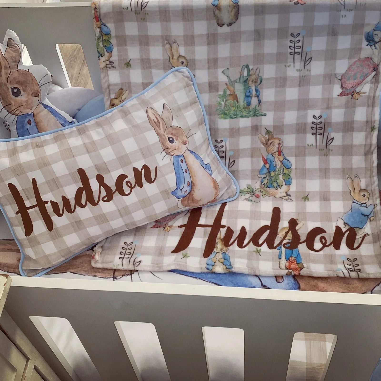 Nursery crib with check rabbit