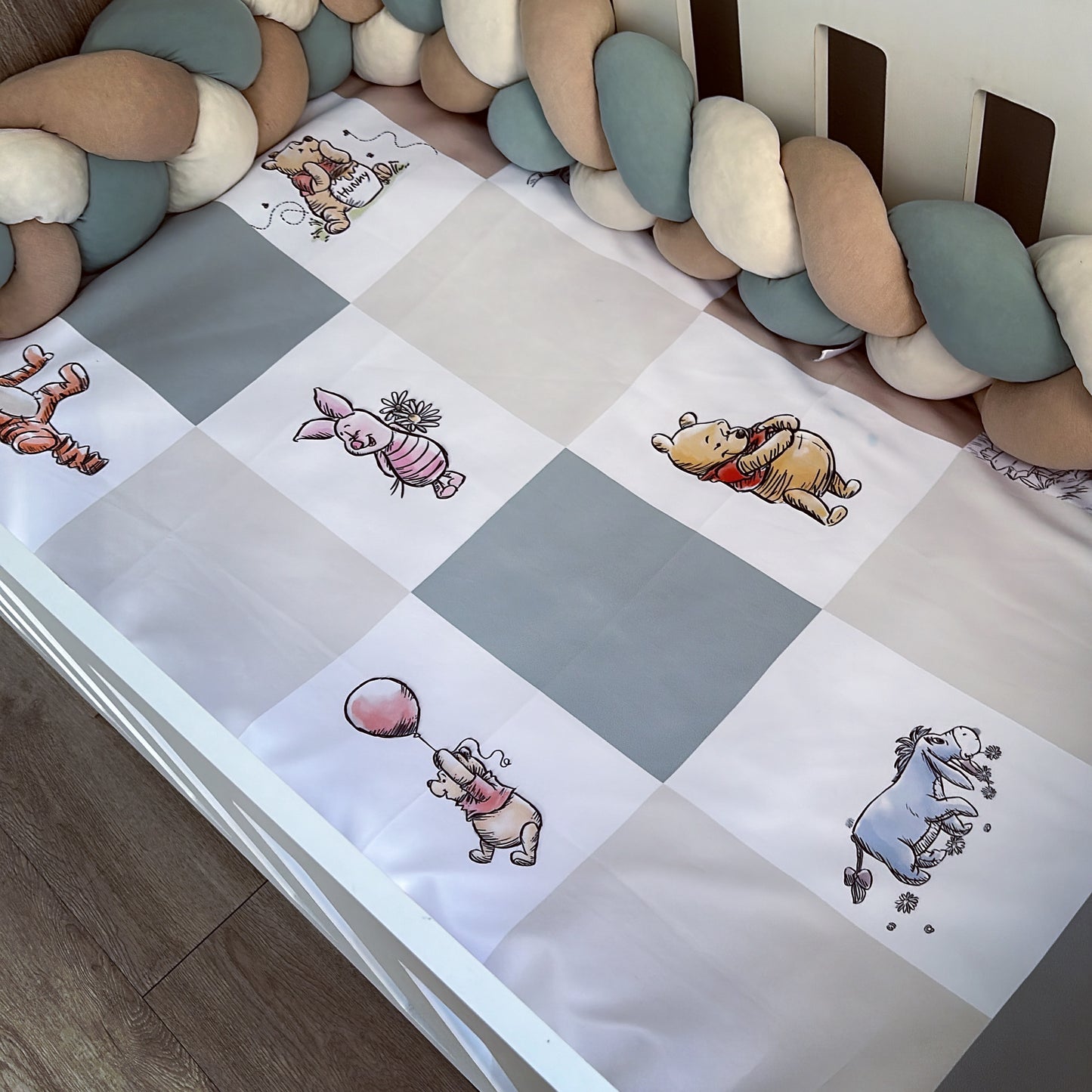 Cot Bedding - Winnie the pooh set 04