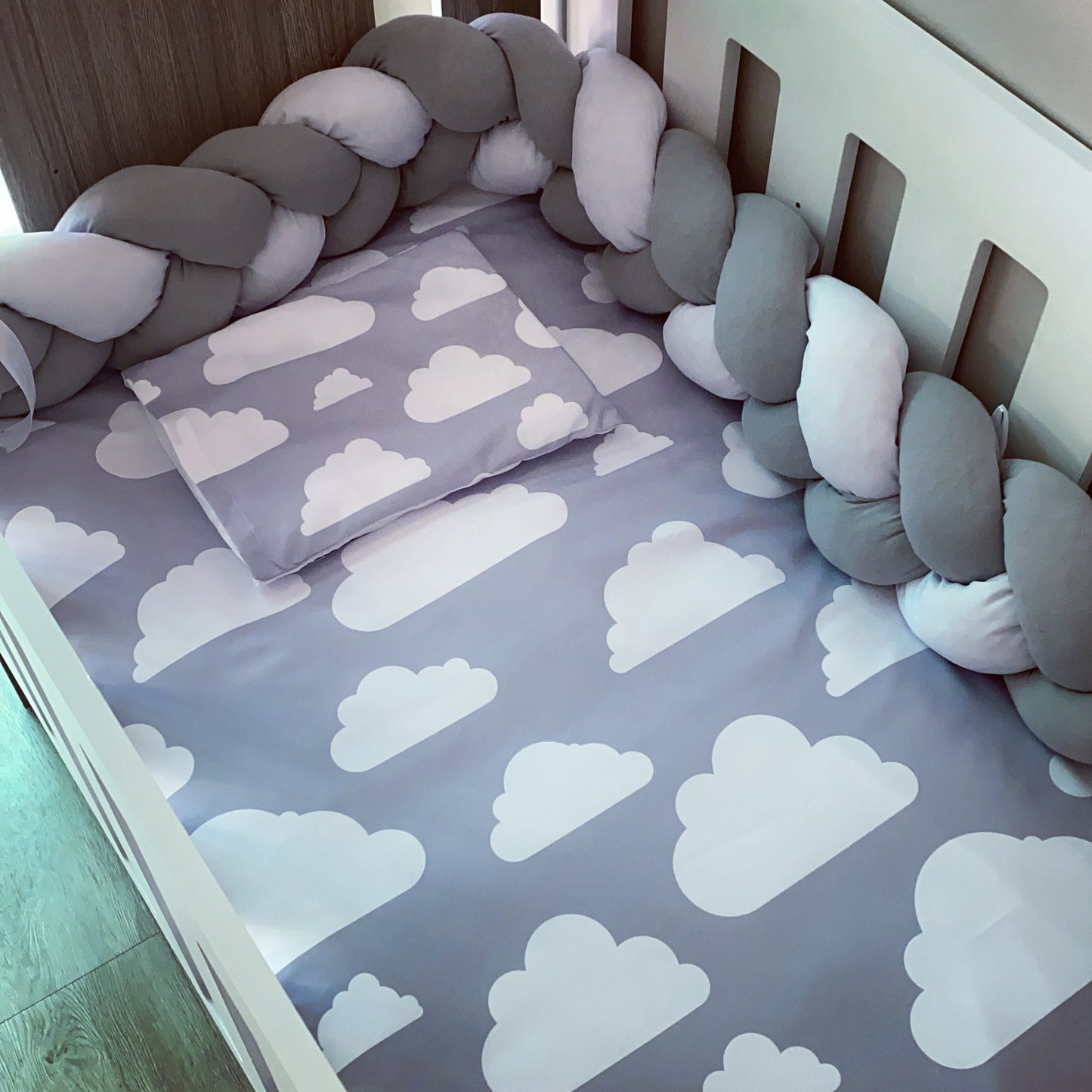 Cot Bedding - Grey Cloud Set 01