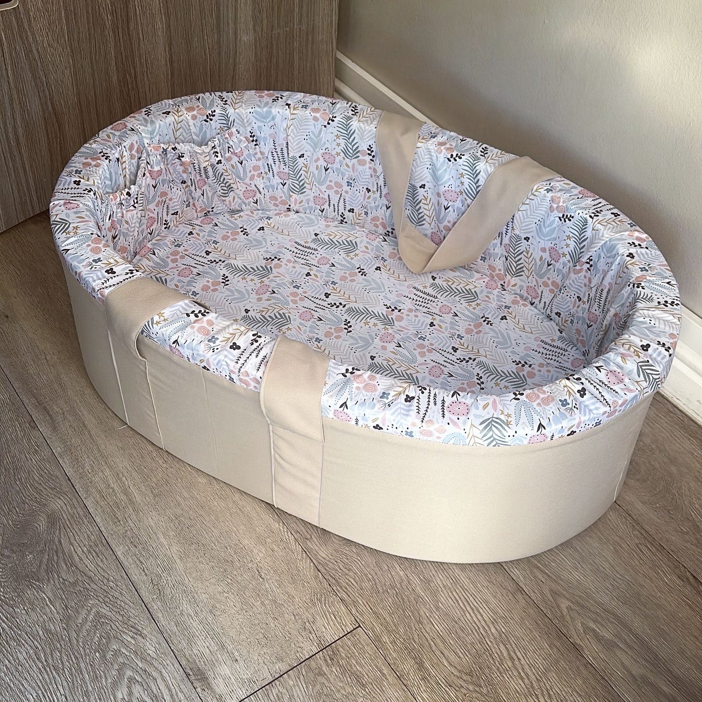 Carry Cot - Floral 01