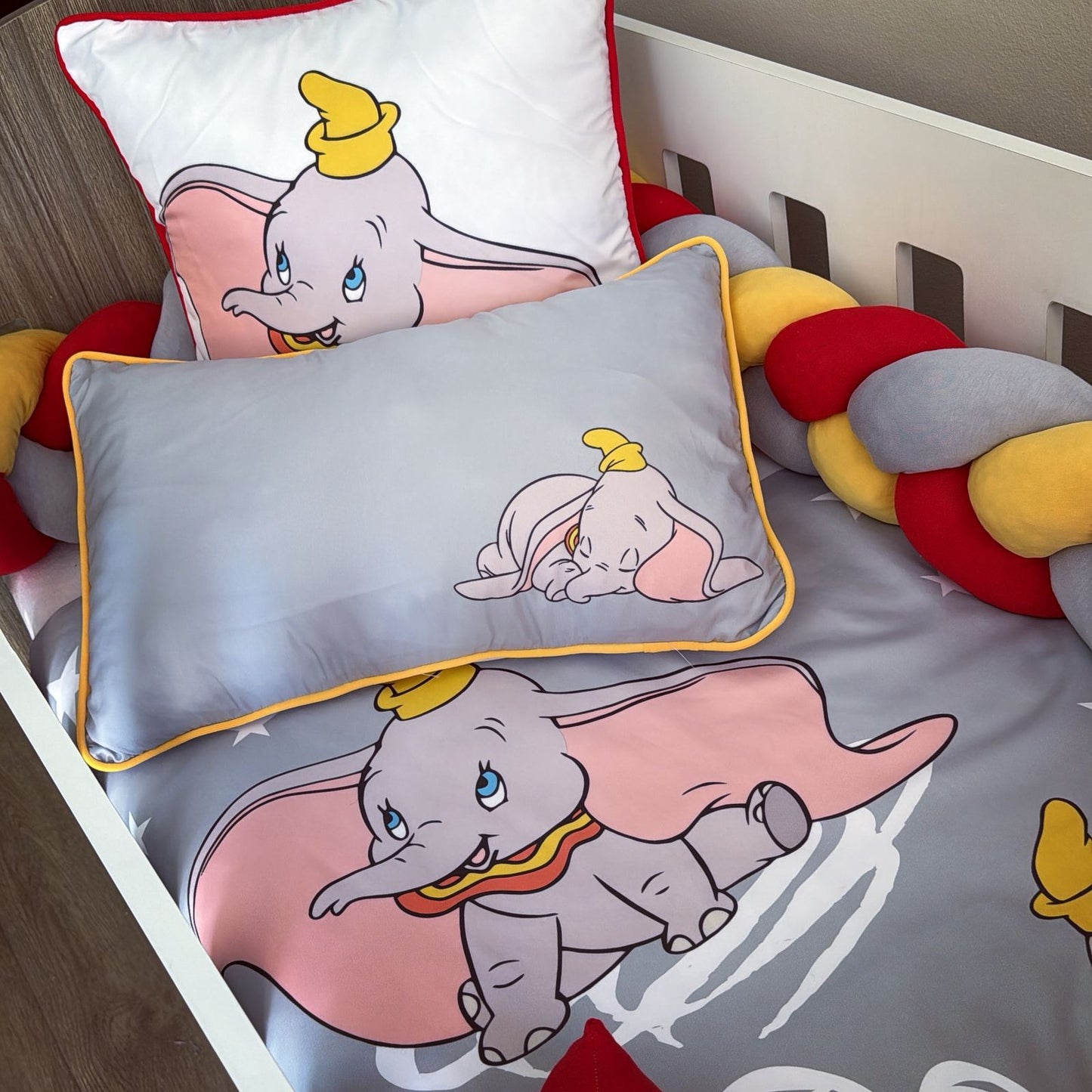 Cot Bedding - Grey Dumbo Set 01
