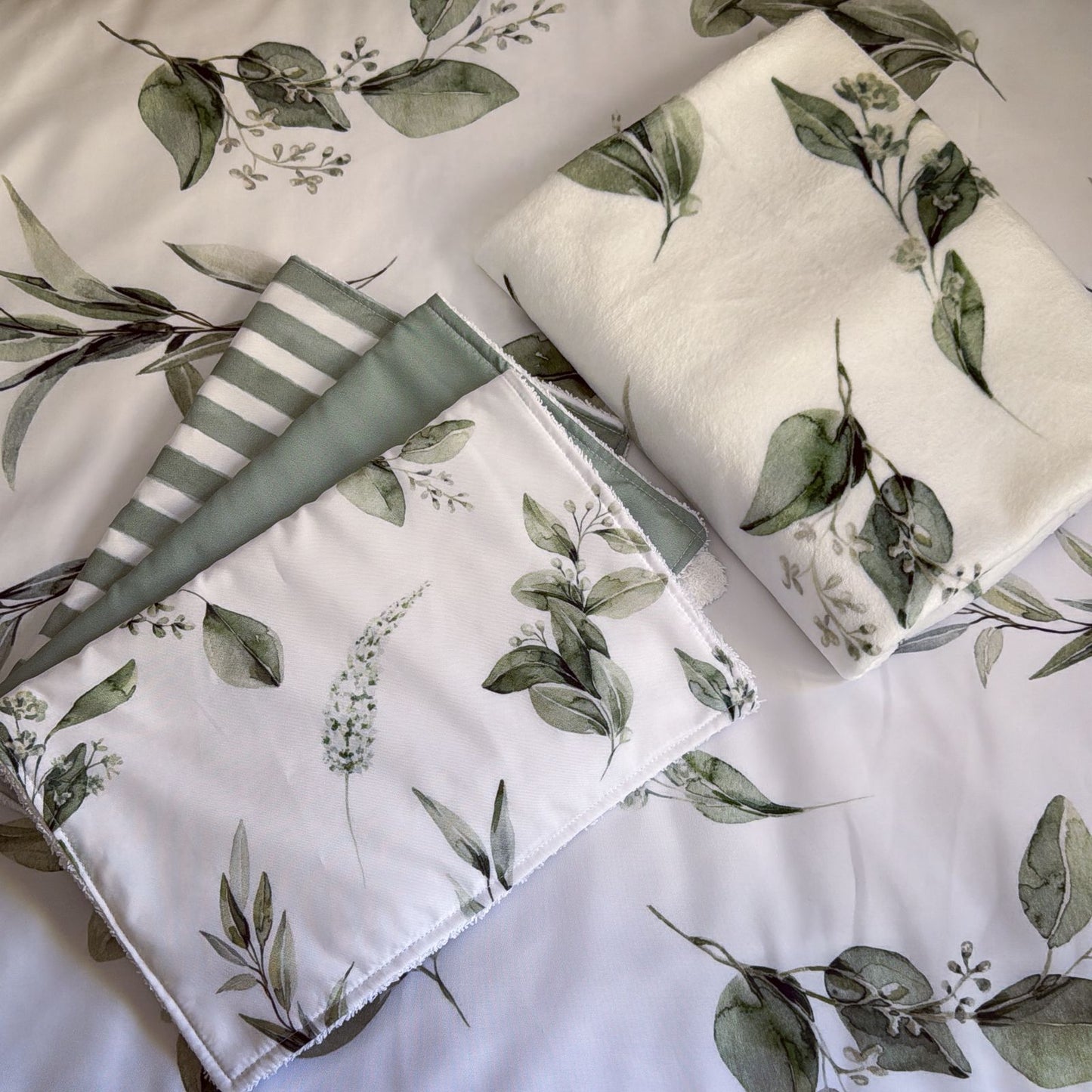Cot Bedding - Olive Green Leaf Set 01